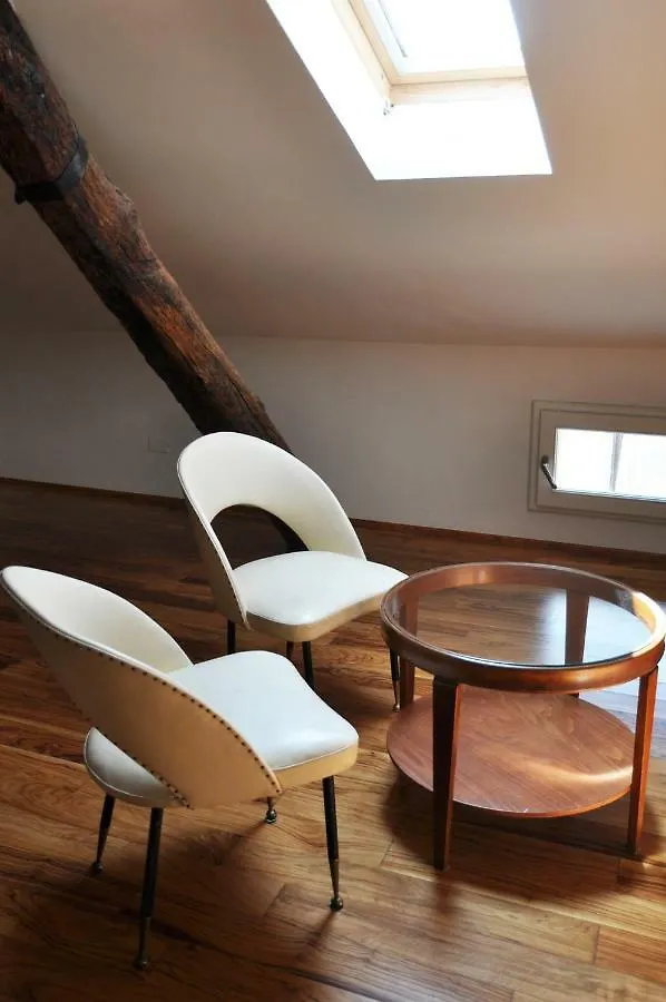 Oda ve Kahvaltı Guesthouse Red Sofa Bolonya